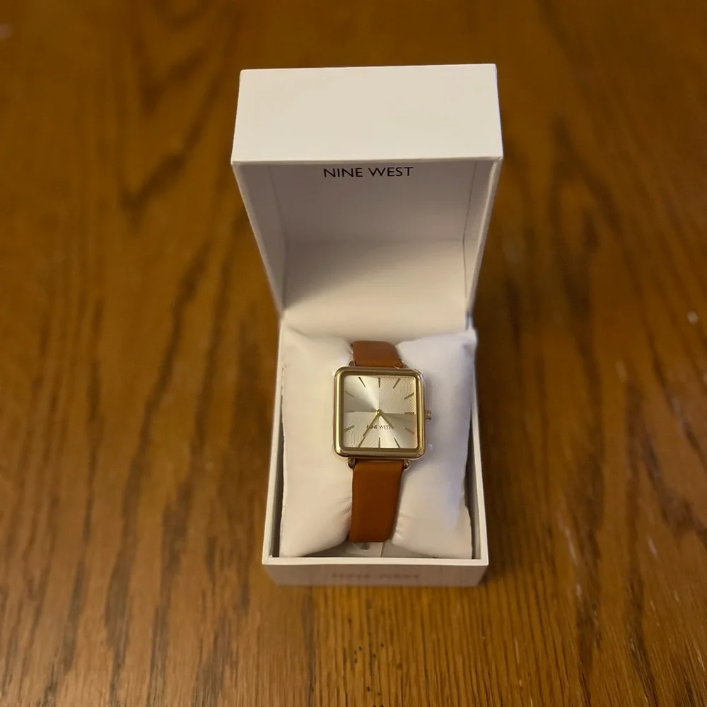 Nine West watch never worn, brand new!
